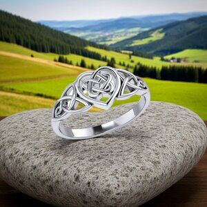Celtic Heart Knotwork Sterling Silver Ring, Size 6 NWT